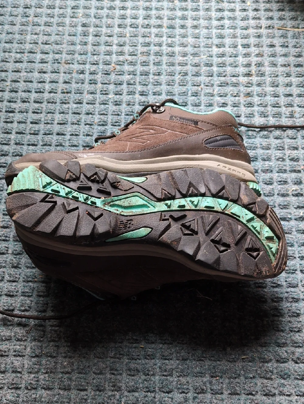 New Balance Hiking Shoes In Good Condition - Picture 4 of 8